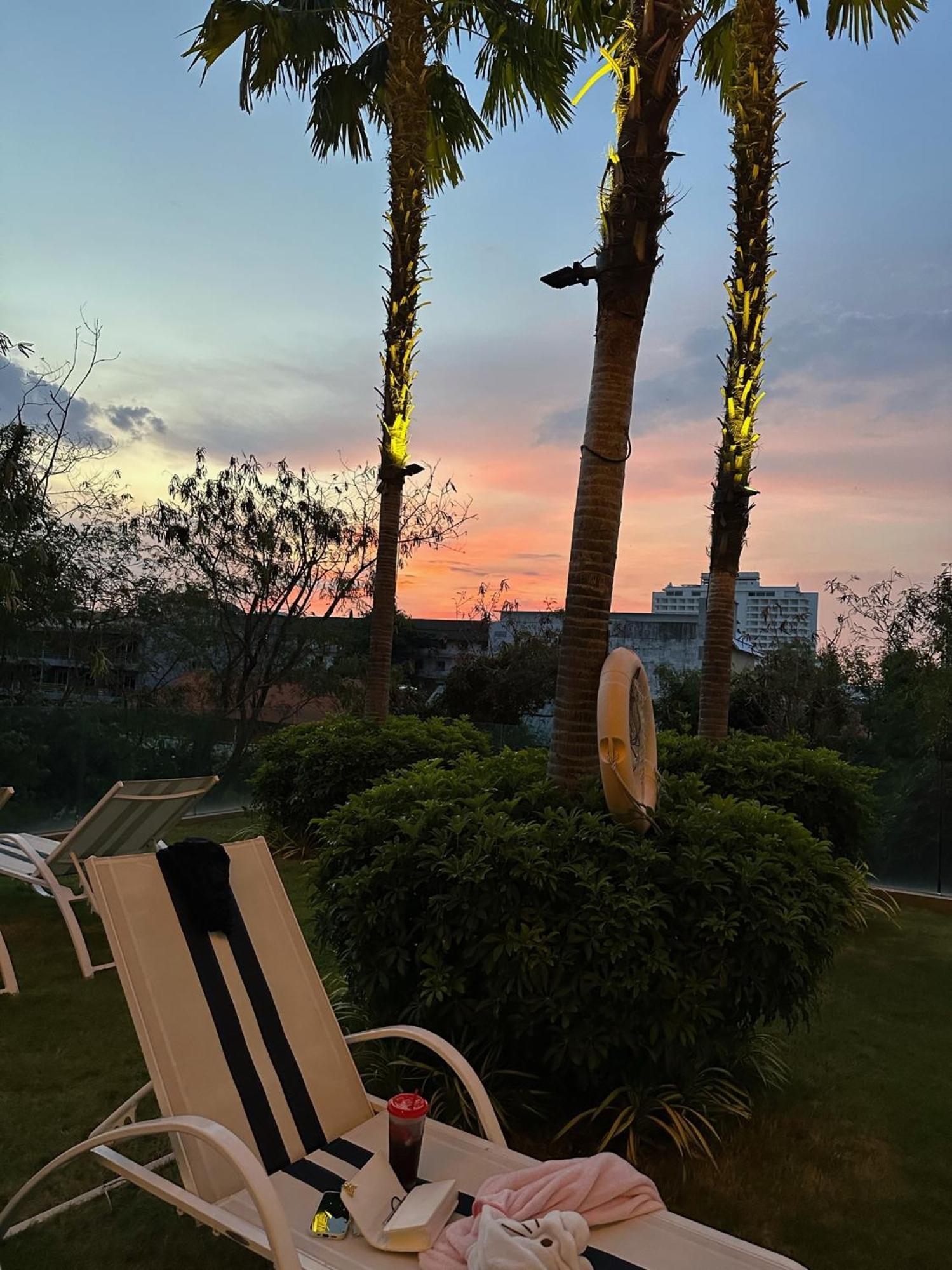 芭提雅高层海景奢华公寓the Riviera Jomtien生香家直达海滩2704 Kültér fotó