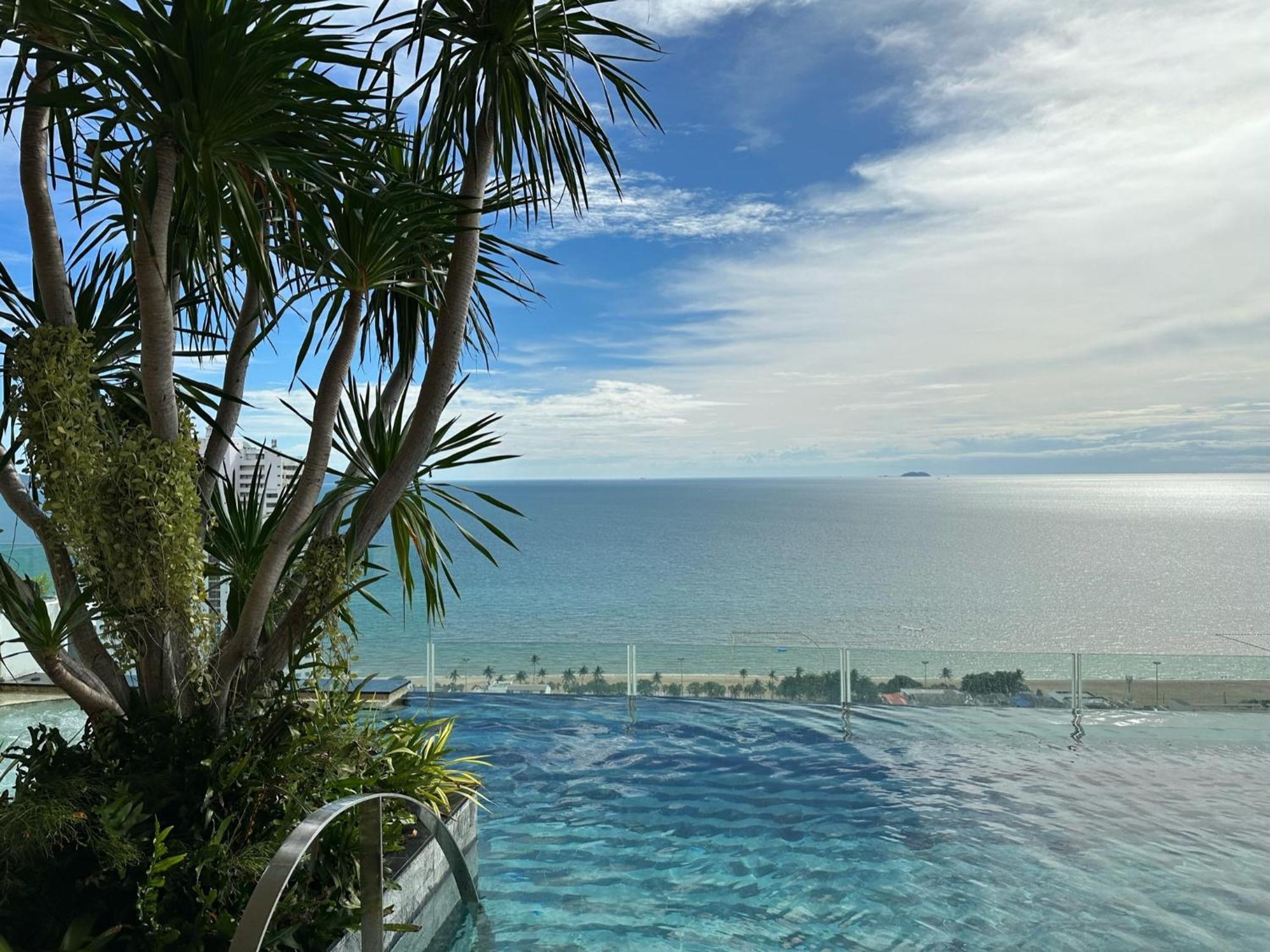 芭提雅高层海景奢华公寓the Riviera Jomtien生香家直达海滩2704 Kültér fotó