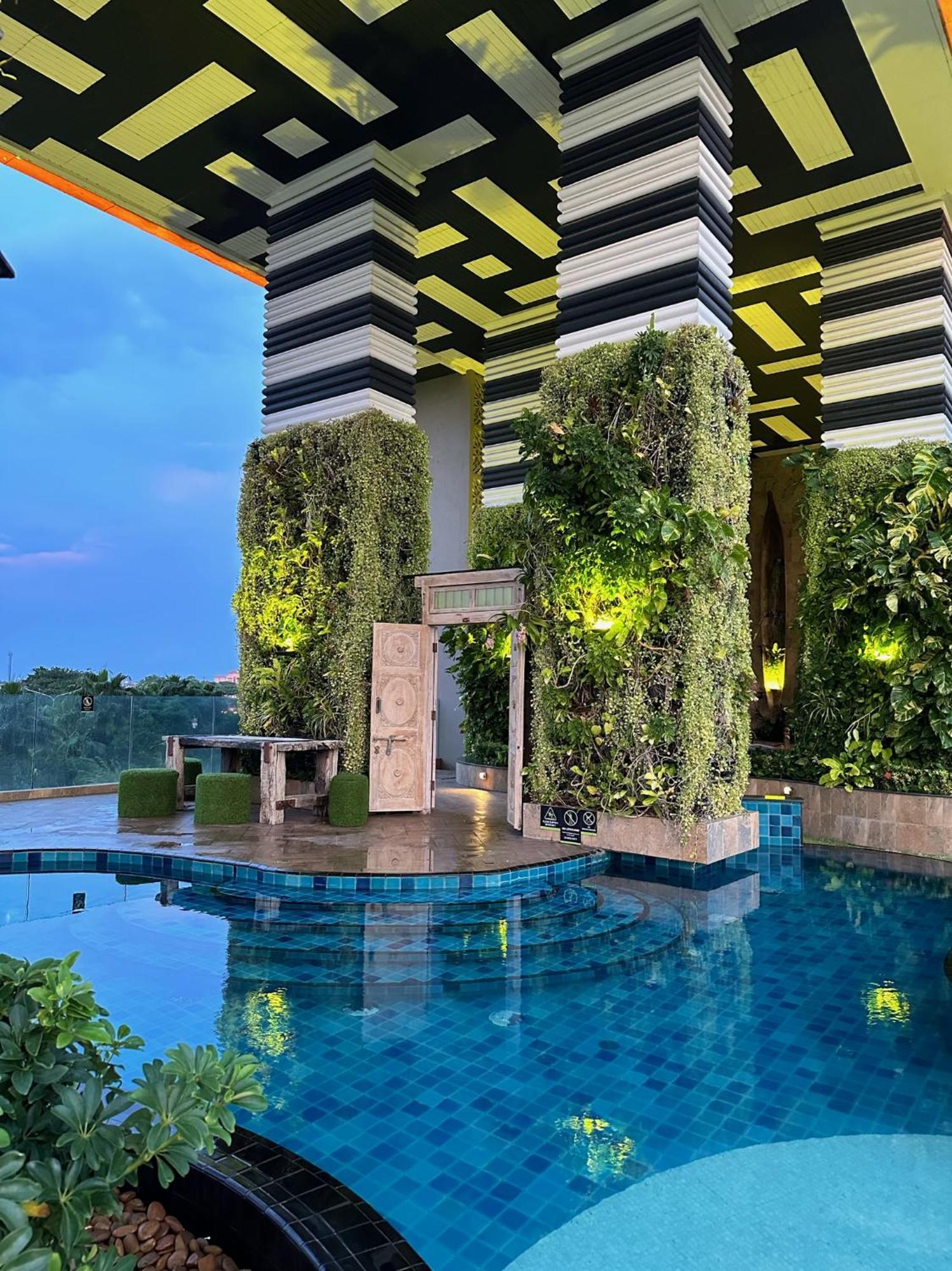 芭提雅高层海景奢华公寓the Riviera Jomtien生香家直达海滩2704 Kültér fotó